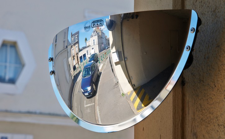 Spiegel für Privat- und Garagenausfahrten mit weitem Blickwinkel Vumax6000